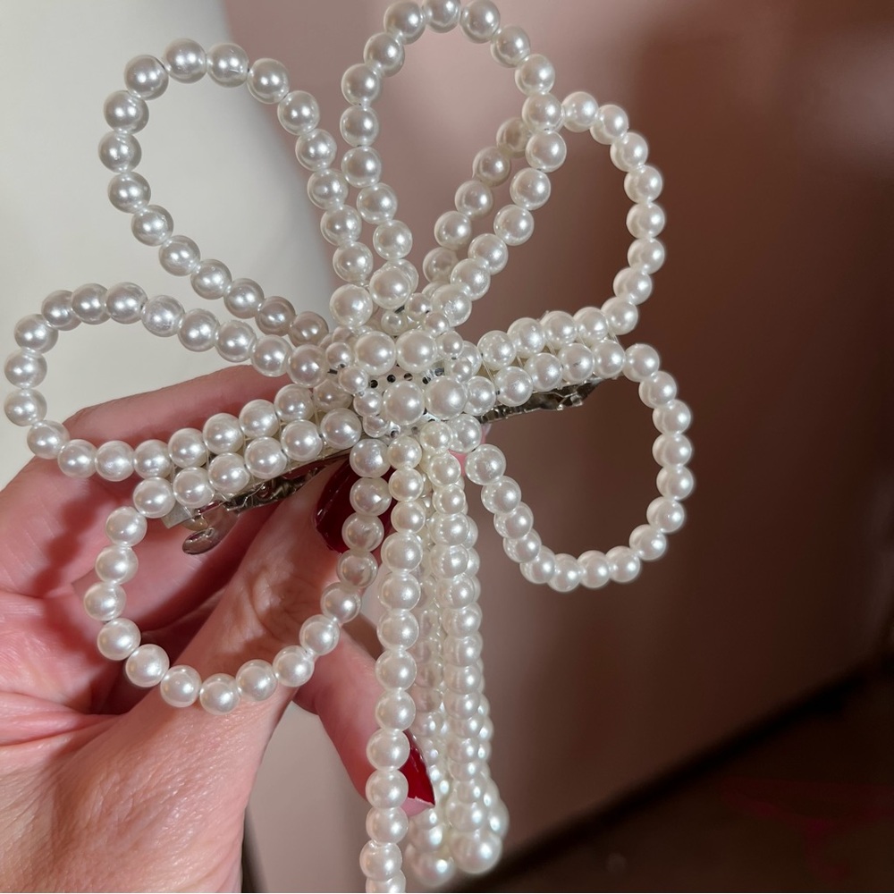 Vintage 80 90 Retro Oversized White Pearl Bow Feminine Hair Barrette Accessory - Picture 13 of 17